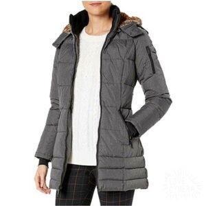 HFXWomen's Charcoal Puffer Coat with Faux Fur Trim